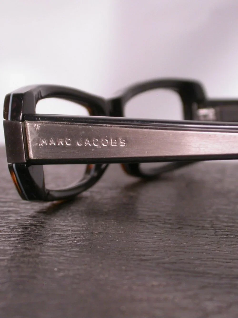 Marc Jacobs up auction